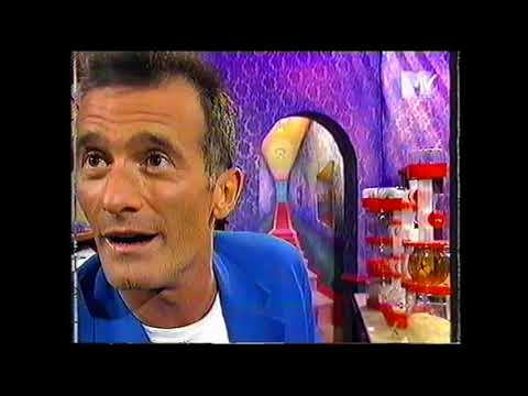 "Ray Cokes - Most Wanted" with Radiohead