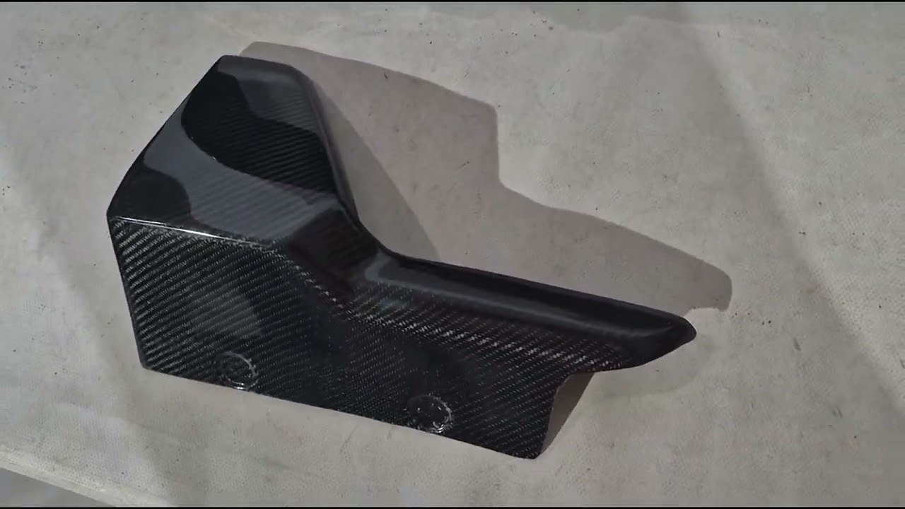 BMW X5 G05 2019–2026 Paradigma difuzor zadnjega odbijača (za M-Sport, 2023+, pravi karbon) Video 1
