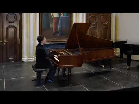 Stipe Bilic: Johann Sebastian Bach: Prelude and Fugue in E Major (BWV 878)