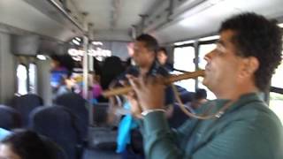 Tito y Samual, Acapulco,  Musiciens d'autobus