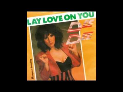 Dee Dee - Lay Love On You (1989)