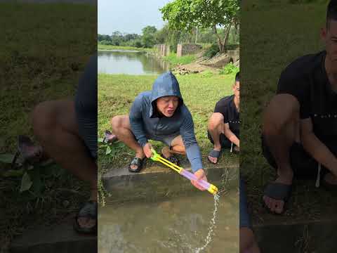 Lễ Hội Nước Cười Đùa Cùng Món Quà Yêu Quý