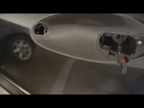 Türgriffsockel im Türrahmen von Mercedes-Benz – Aus- und Einbau – C-Klasse – W203 C320