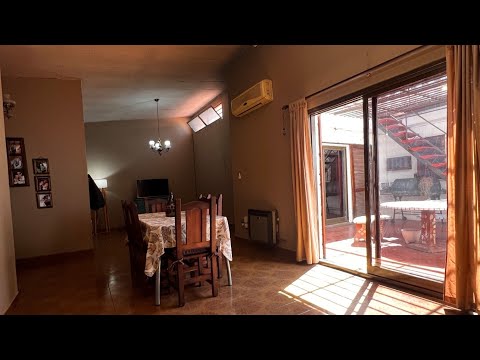 Casa 3 dormitorios en venta 3 baños cochera doble. Barrio San francisco, Córdoba, Argentina. 