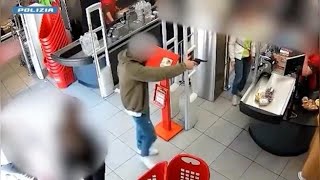 Torino, il rapinatore seriale di supermarket ripreso dalle telecamere