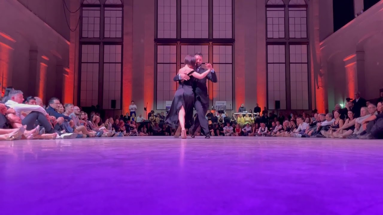 Javier Rodriguez y Fatima Vitale - (D'Arienzo - El Paisanito) - Tango Torino Festival 2023