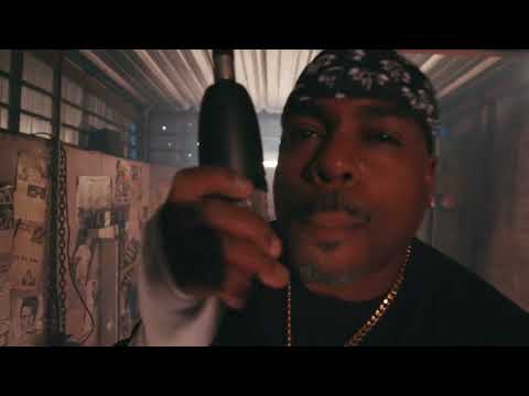 DAZ DILLINGER - MOLLY WHOP - OFFICIAL VIDEO