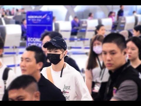 180806 Kang daniel (워너원) ' Handsome Boys' at Incheon airport – Wanna One