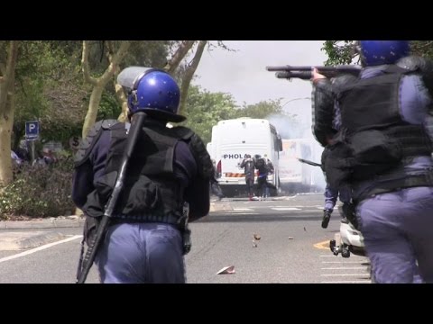 S.Africa students, police clash in bitter campus battle