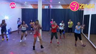 Download lagu 🎵KUCH TO BATA TIKTOK ZUMBA / Choreography Zin Mamina @studiomaminabali1590 mp3
