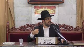 הרב מאיר אליהו l פרשת בלק l מוסאיוף - ה'תשע"ז (הרב מאיר אליהו) - התמונה מוצגת ישירות מתוך אתר האינטרנט יוטיוב. זכויות היוצרים בתמונה שייכות ליוצרה. קישור קרדיט למקור התוכן נמצא בתוך דף הסרטון