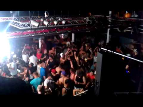 Oscar G @ SurfClub Sunday LDW'11