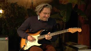 Video thumbnail for Tokai Springy Sound ST-60 from 1982 presented by Vintage Guitar Oldenburg & Tobias Hoffmann by Vintage Guitar Oldenburg