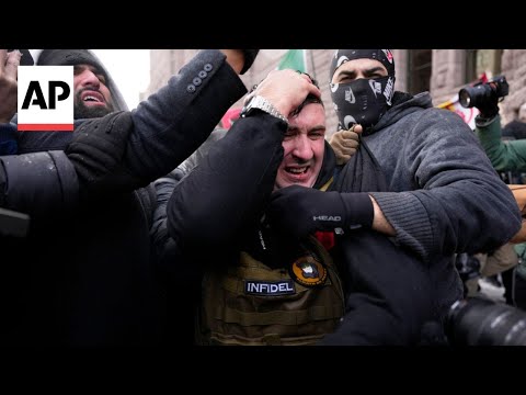 Counterprotesters force pardoned Jan. 6 rioter Jake Lang to leave rally in Minneapolis