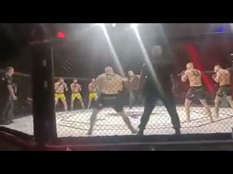 Ekipa Piasta Gliwice - Młode Gliwice niszczą przeciwnika w 25 sekund na turnieju 3vs3