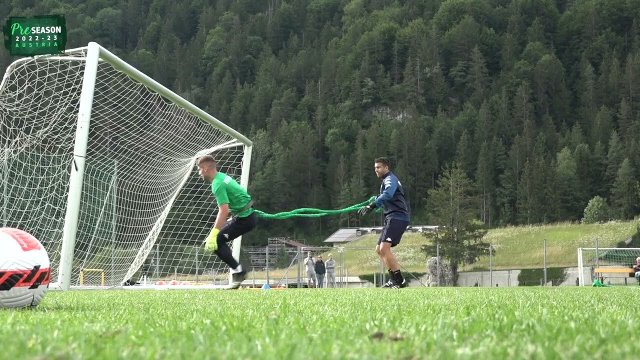 Special training for the goalkeepers | pao.gr
