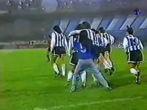 Racing goal - Claudio Turco Garcia against CAI with his hand 1992