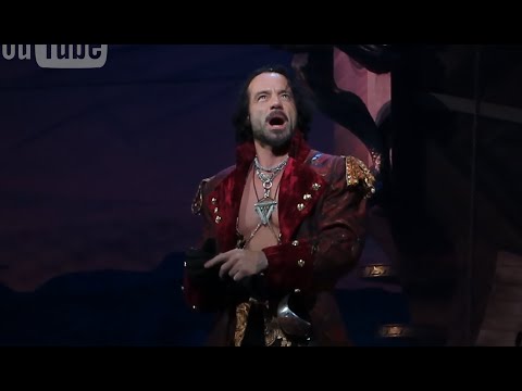 RAMIN KARIMLOO_I Am the Pirate King_Pirates The Penzance Musical