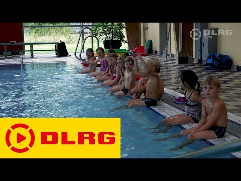 DLRG swimming lessons - beginner swimming course