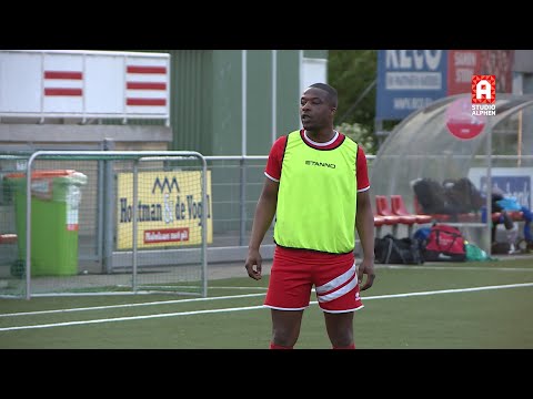 Alphense Boys rouwt om overlijden Bright Ampong (31)