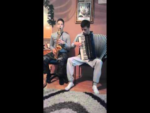 Pukni zoro, Zare sax i Filip Petrasinovic