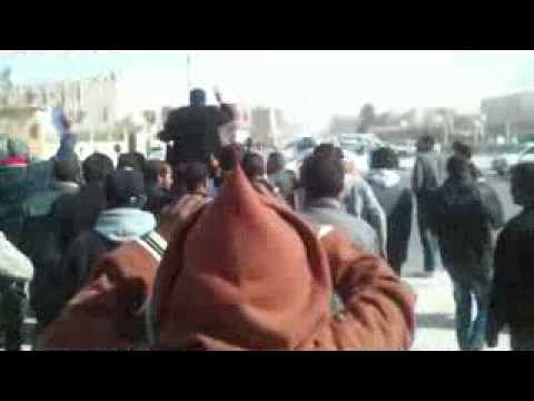 لحظات خروج الجمركي رشيد عوين من قاعة المحاكمة بالوادي
