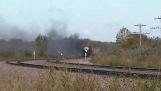 preview picture of video 'Union Pacific 3985 at Topeka - 10-2-10'