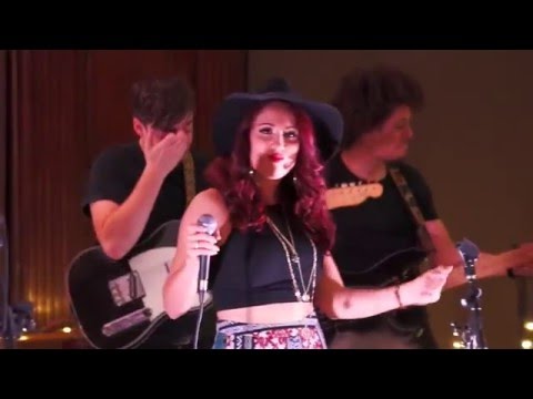Holly Petrie - New York New York - Live at Kettner's