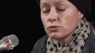 Shelby Lynne - &quot;Lead Me Love&quot; (Live at WFUV)