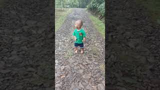 Download lagu Berajar jalan mp3 Download lagu Berajar jalan mp3