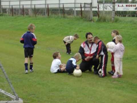 2005-2006-training-Kabouters.wmv