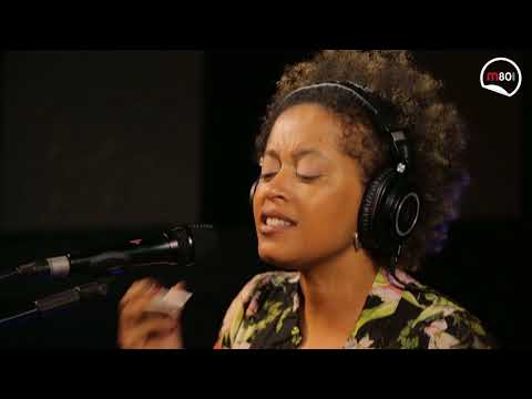 M80 | Sara Tavares e Toty Sa'med - Wait in Vain (Bob Marley)