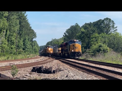(MUST WATCH) One of the COOLEST train races anyone will ever see! You get to be between two trains!