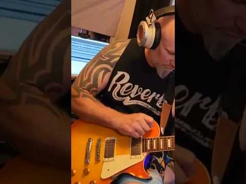 A Les Paul guitar  you haven't seen - IYV ILS300-D  #lespaul #bluesguitar #harleybenton