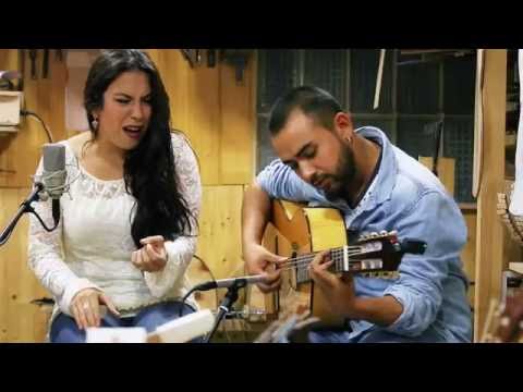 Guitarrería Alvarez & Bernal - Lya & Toto Puerma (Bulerías)