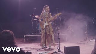 Joy Crookes - Don&#39;t Let Me Down (Live at EartH - Hackney, London)