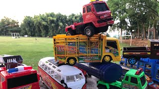 Download lagu Truck Jnt Oleng DI jalan Mainan Anak Anak mp3