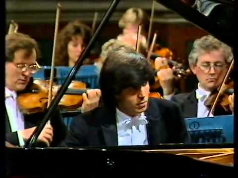 Ricardo Castro plays Beethoven 5 with Simon Rattle