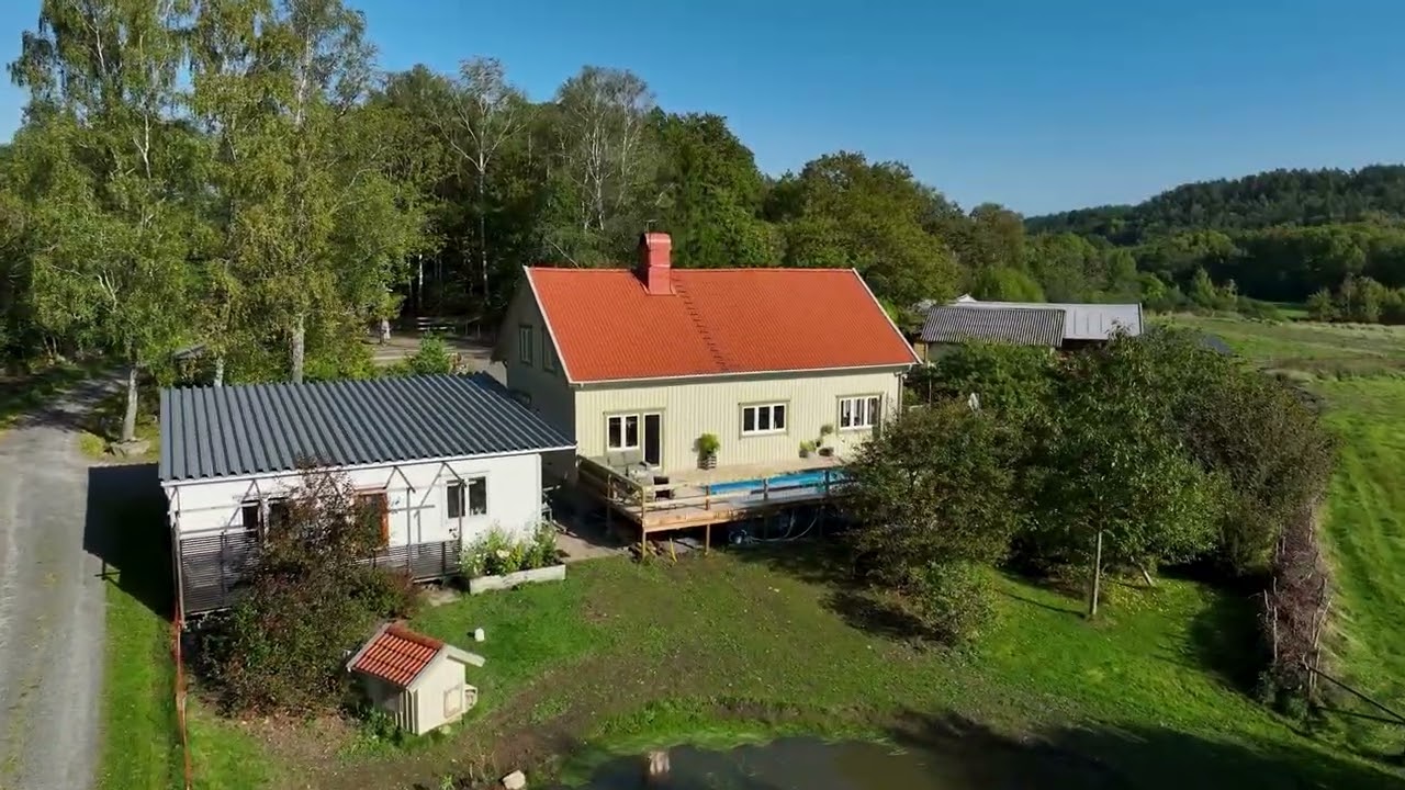 7 rum Gård utan jordbruk på Skogen 130 Kareby Kungälvs kommun - video