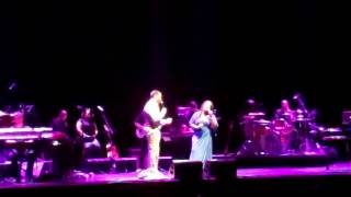 Eric Roberson &amp; Lalah Hathaway perform &quot;Dealing&quot; live in L.A. at Club Nokia 4/6/2012