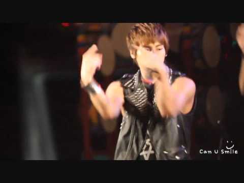 110804 Jonghyun "Hello" Fancam @ Percu$$sion Fe$tival