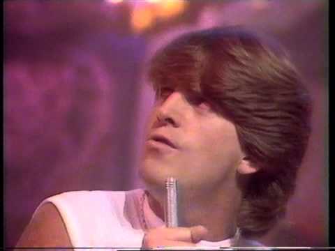 Modern Romance - Walking In The rain. Top Of The Pops 1983