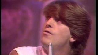 Modern Romance - Walking In The rain. Top Of The Pops 1983