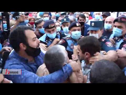 Միջադեպ՝ ոստիկանների եւ ԲՀԿ աջակցի միջեւ