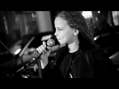 Proud Mary - Tina Turner (Cover by Mariuca E.)