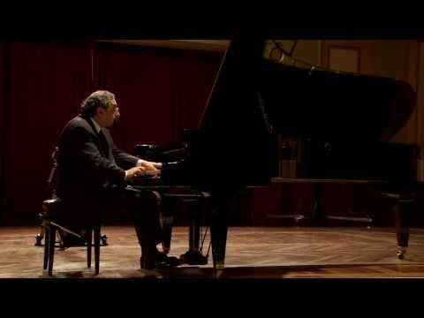 BORIS BERMAN plays C. DEBUSSY Childrens corner IV "The Snow is Dancing"