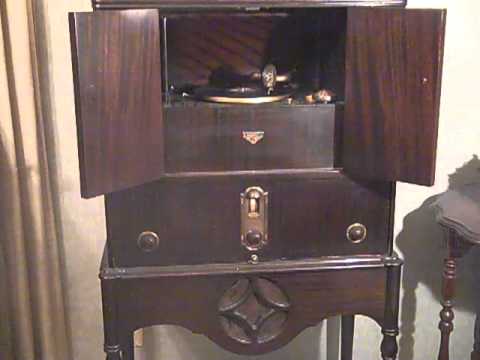 TUXEDO ORCH. HARRY RESER IRVING KAUFMAN - JUST A LITTLE DRINK - ROARING 20'S VICTROLA RADIOLA