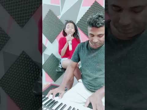 @RaphaelaSantosAFavorita quem e o louco entre nós na voz de Julia lima