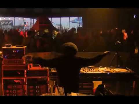 JAH SHAKA ▶️ J Robinson ft Darien Prophecy - Stand Firm (Dour Festival 2018)