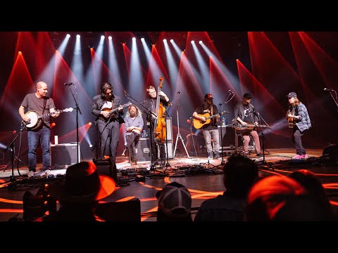 Greensky Bluegrass feat. Billy Strings - "Don't Lie → Meet Me at The Creek → Don't Lie" - 03/09/24